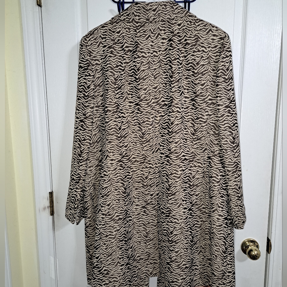 Dana Buchman Woman Animal Print Coat sz 16 Tan Brown - Picture 2 of 5